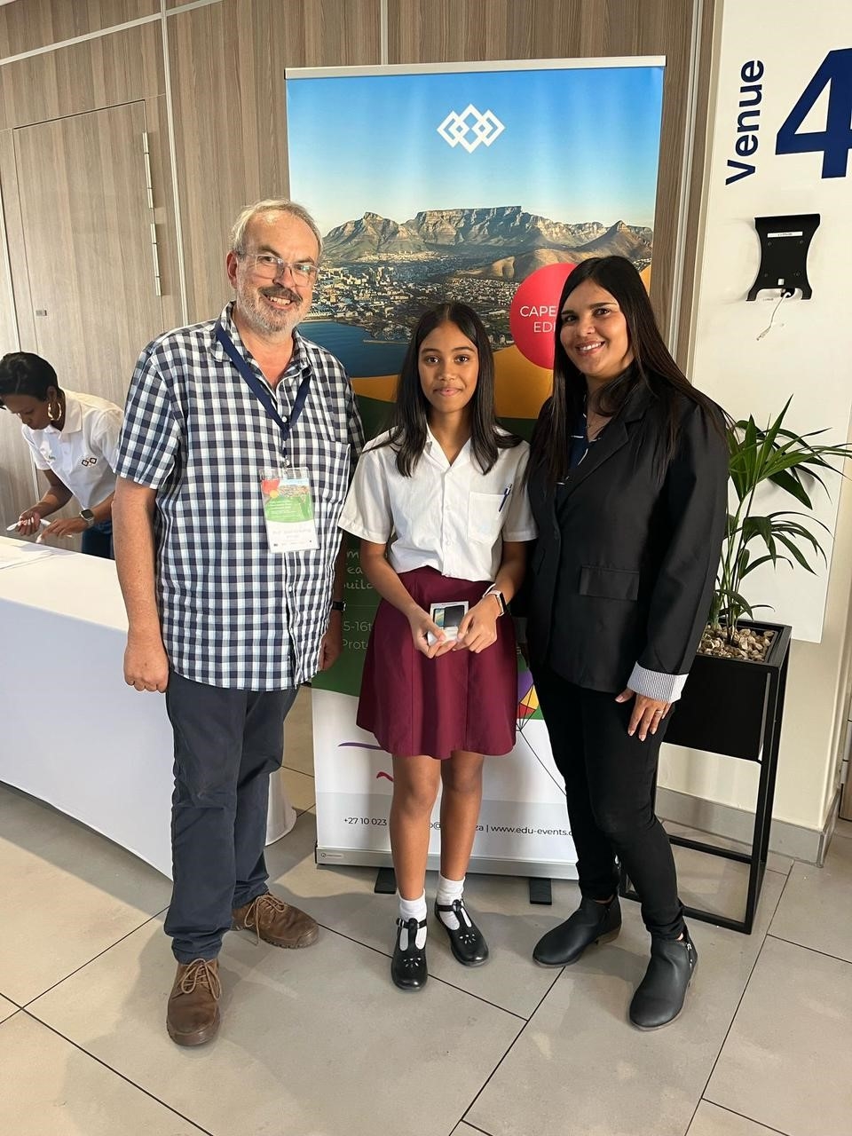 Kayline Jantjies a Grade 7 learner from Blackheath Primary School was the winner of the Juicy Gems Girls Online Tournament