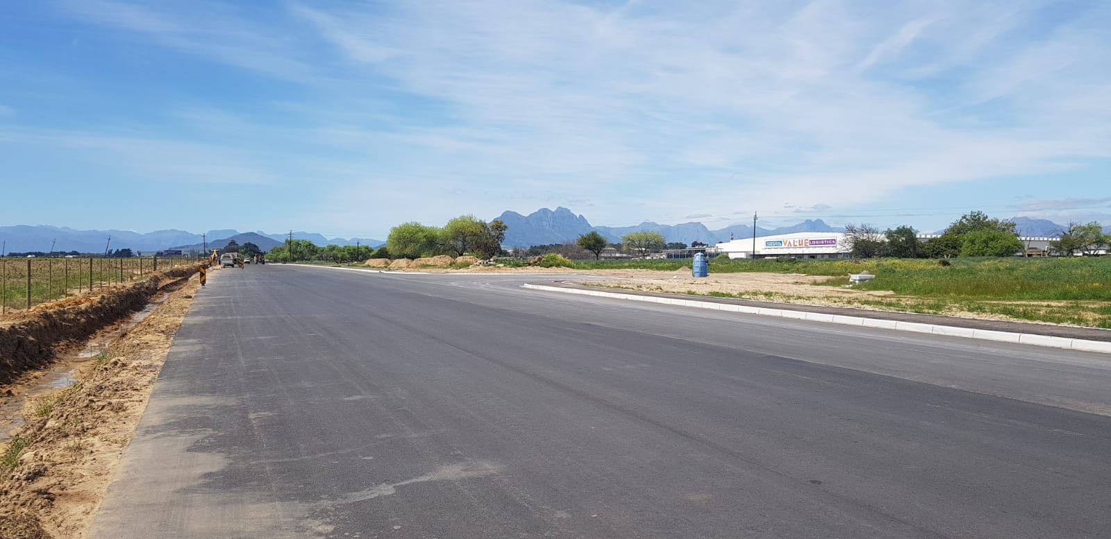 Access to future development between Waarburgh Road and the N1.