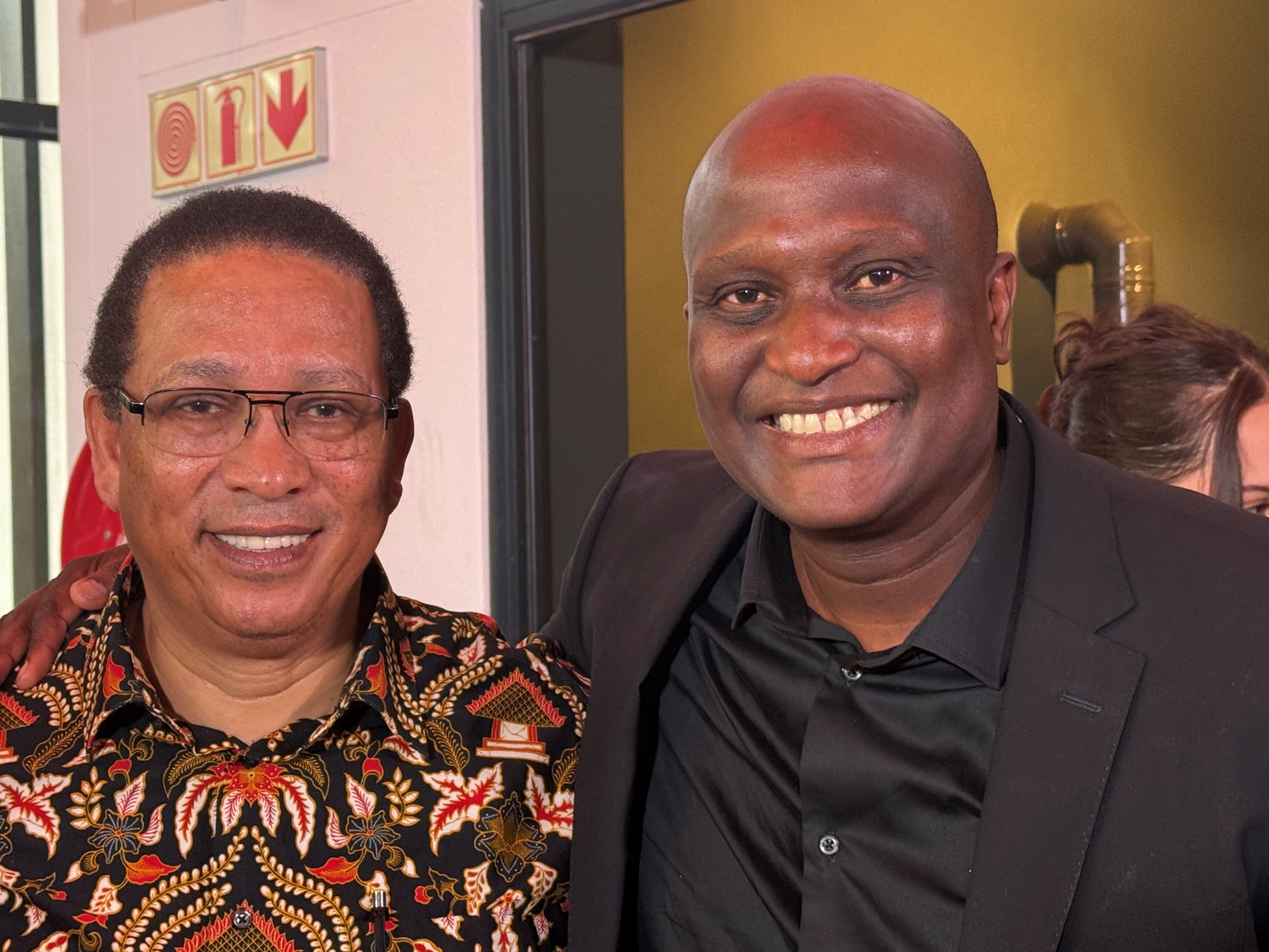 Minister Meyer and Paul Siguqa