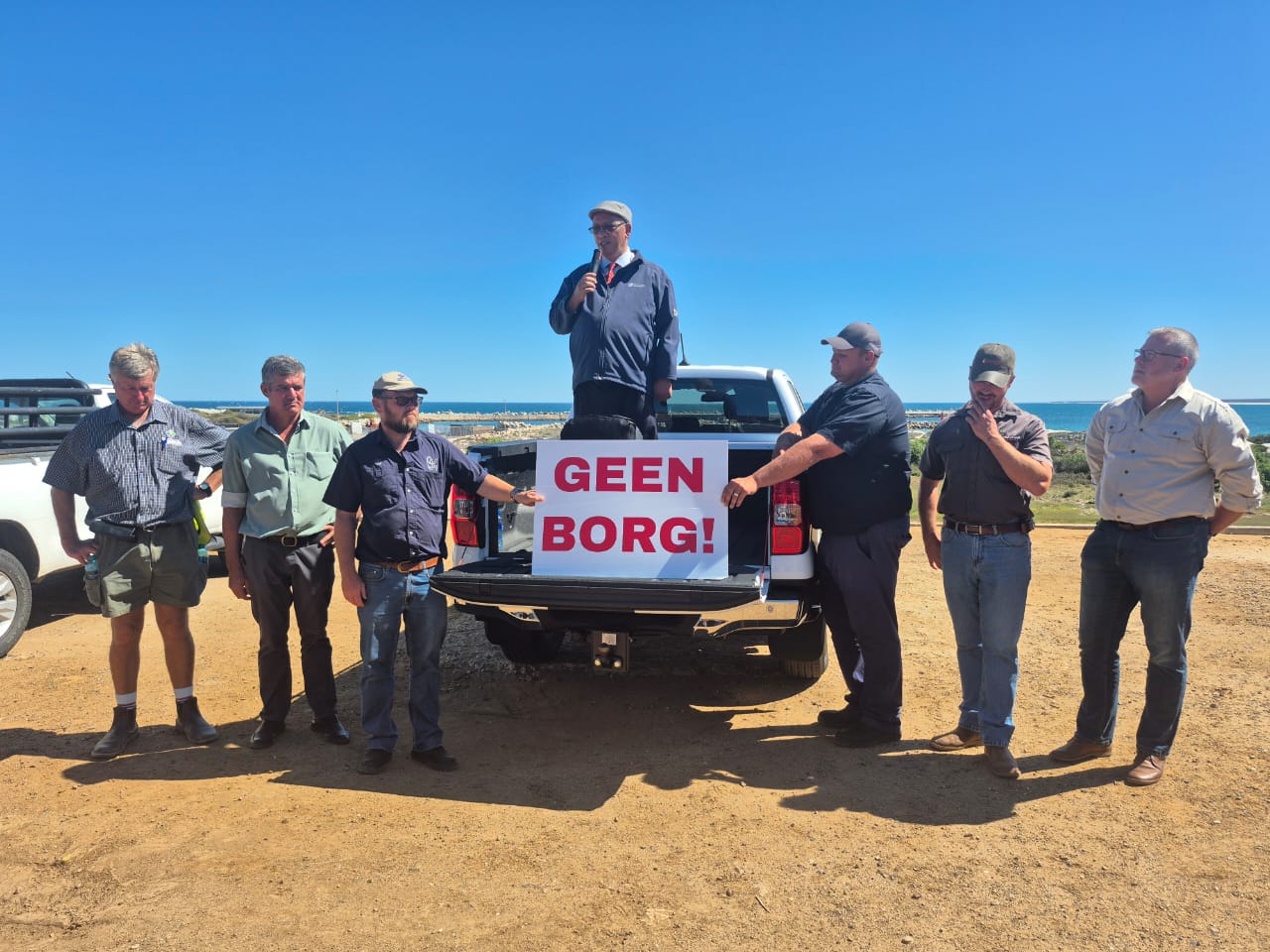 Minister Meyer Addressing farmers in Lamberts Bay