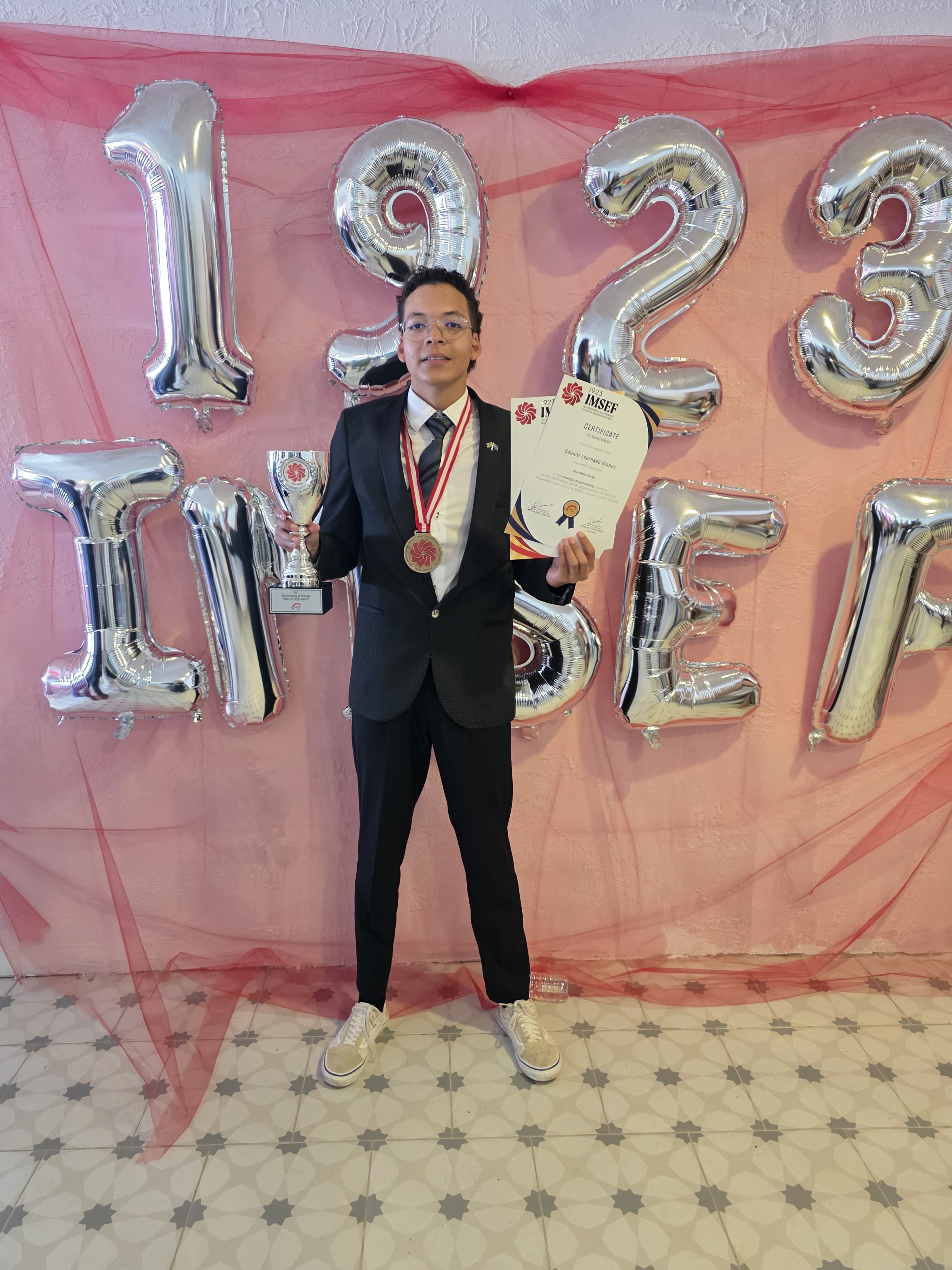 young-cape-scientist-wins-international-gold2.jpeg