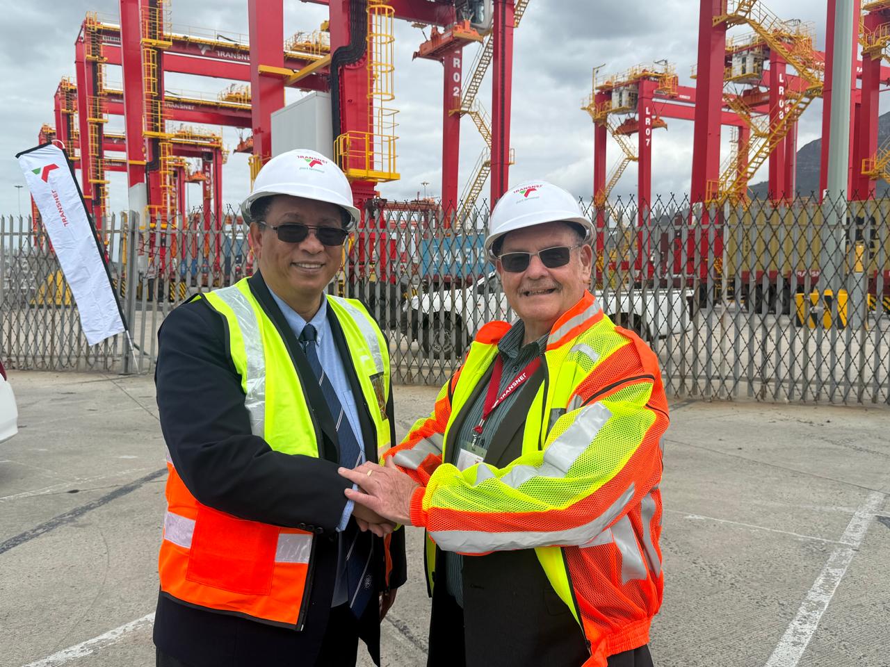 Minister Meyer and Terry Gale (Chairperson of Exporters Western Western Cape