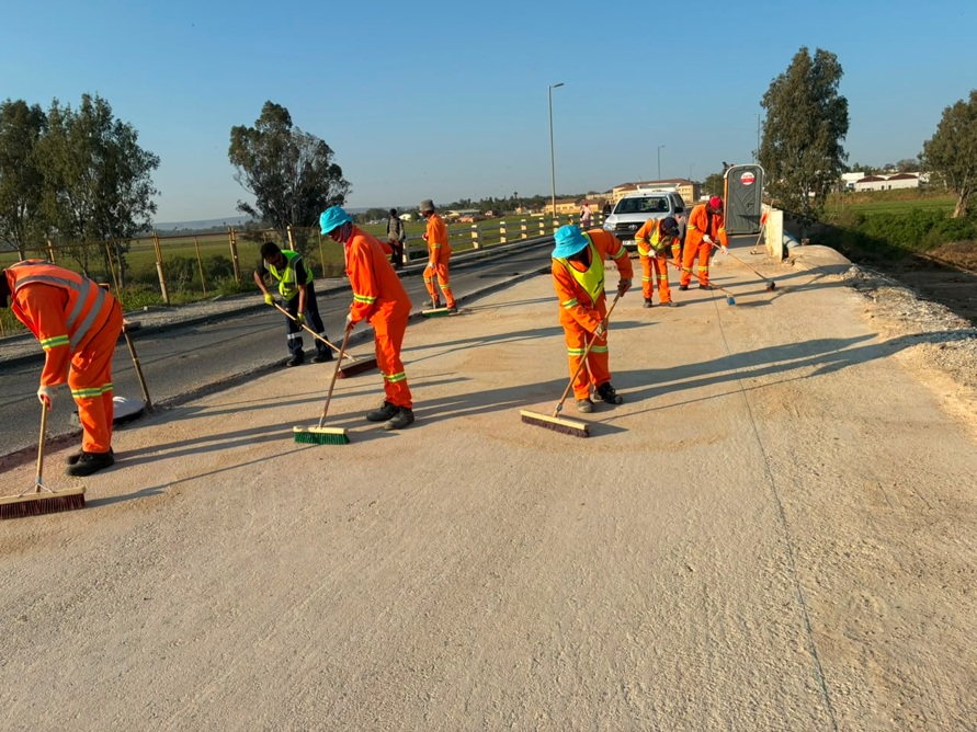 Half-width construction on Vredendal Bridge 1