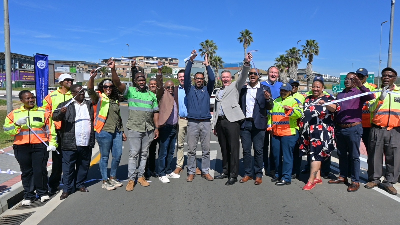 Ribbon-cutting opening of Louis Fourie Road