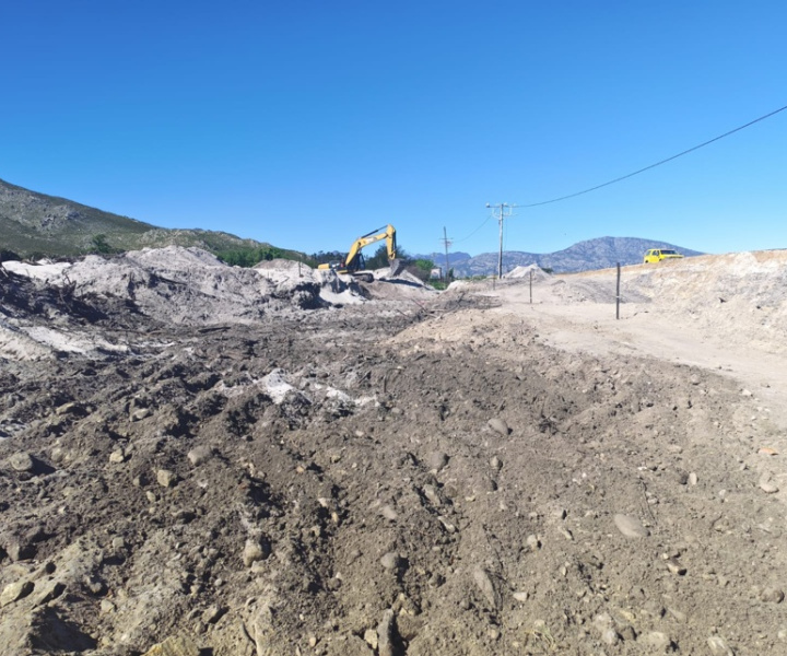 Preparation of temporary roadbed for temporary bypass