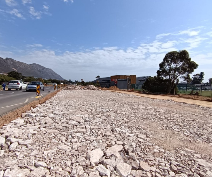 Sir Lowry's Pass Road 2