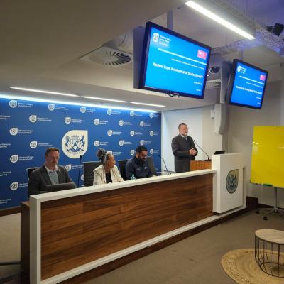 Minister Anton Bredell