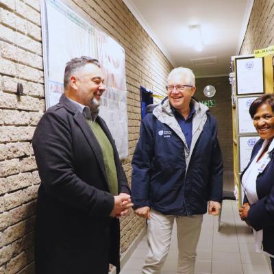 Premier meeting West Coast residents