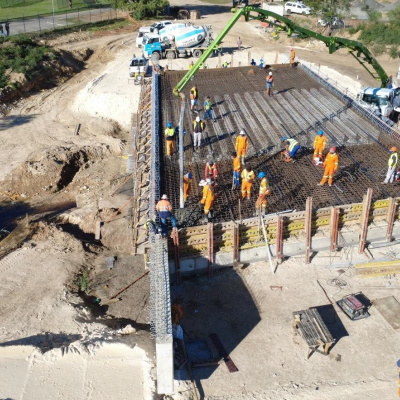 Casting of Van Wyk river bridge deck