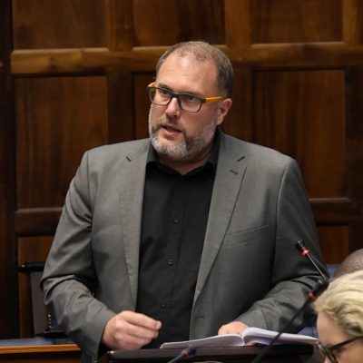 minister-londt-delivering-adj-budget-speech