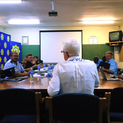Premier Winde engaging with Kraaifontein SAPS management