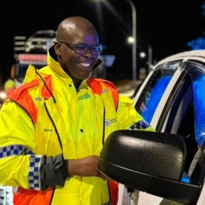 Minister Sileku at roadblock on the N12