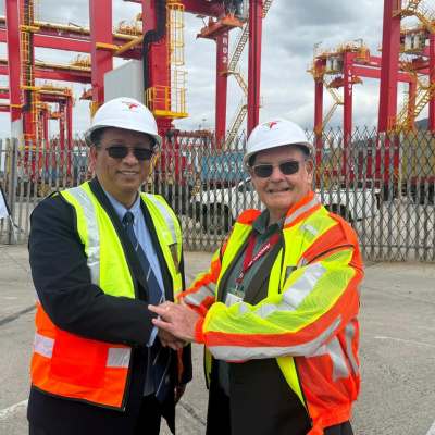 Minister Meyer and Terry Gale - Chairperson of Exporters Westerncape